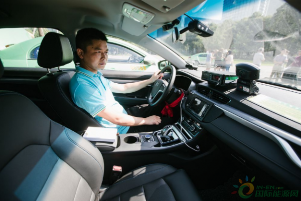 成都纯电动出租正式“发车” 年底将投运超4400辆