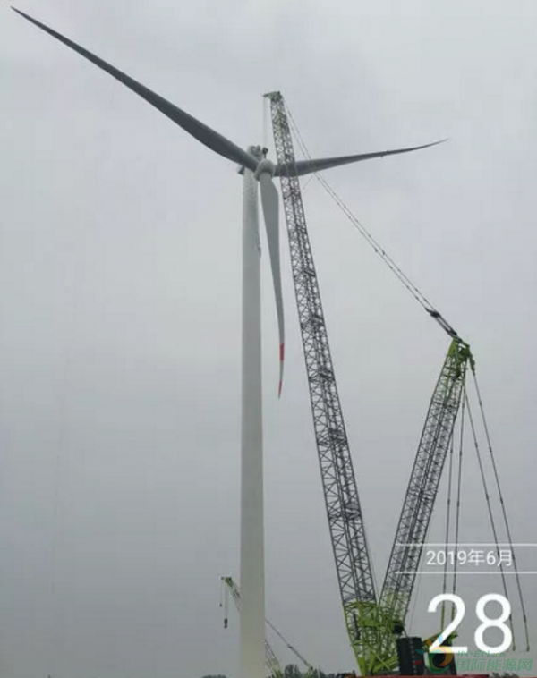 50MW！聚智西华逍遥风电项目首台风机吊装完成