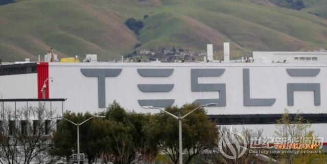 疫情下的特斯拉：裁员减薪同时进行