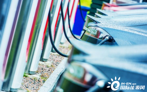 充电桩不够用 月增5000台都建在哪了？