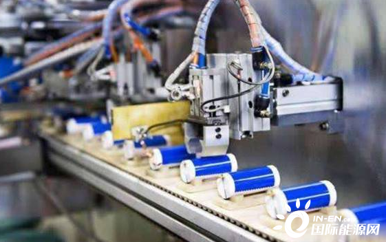 随着地摊经济升温，相关的车型配套动力电池企业或将受益