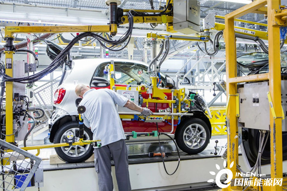 戴姆勒计划抛售法国工厂 ，车企纷纷开始“瘦身”