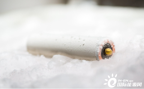 英国研发锂电池技术革新 添加石墨烯梁将电池寿命提高一倍