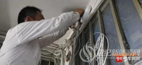 156盏太阳能楼道灯点亮1320户居民回家路