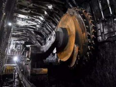 国内首套井工煤矿辅助运输装备研制、试运行成功