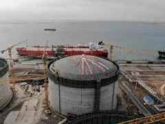 上海建工安装集团完成国内最大双金属LNG低温储罐气顶升！