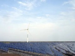 江苏盐城最大光伏储能项目首批产品已下线，推动储能行业更健康、有序、可持续发展！